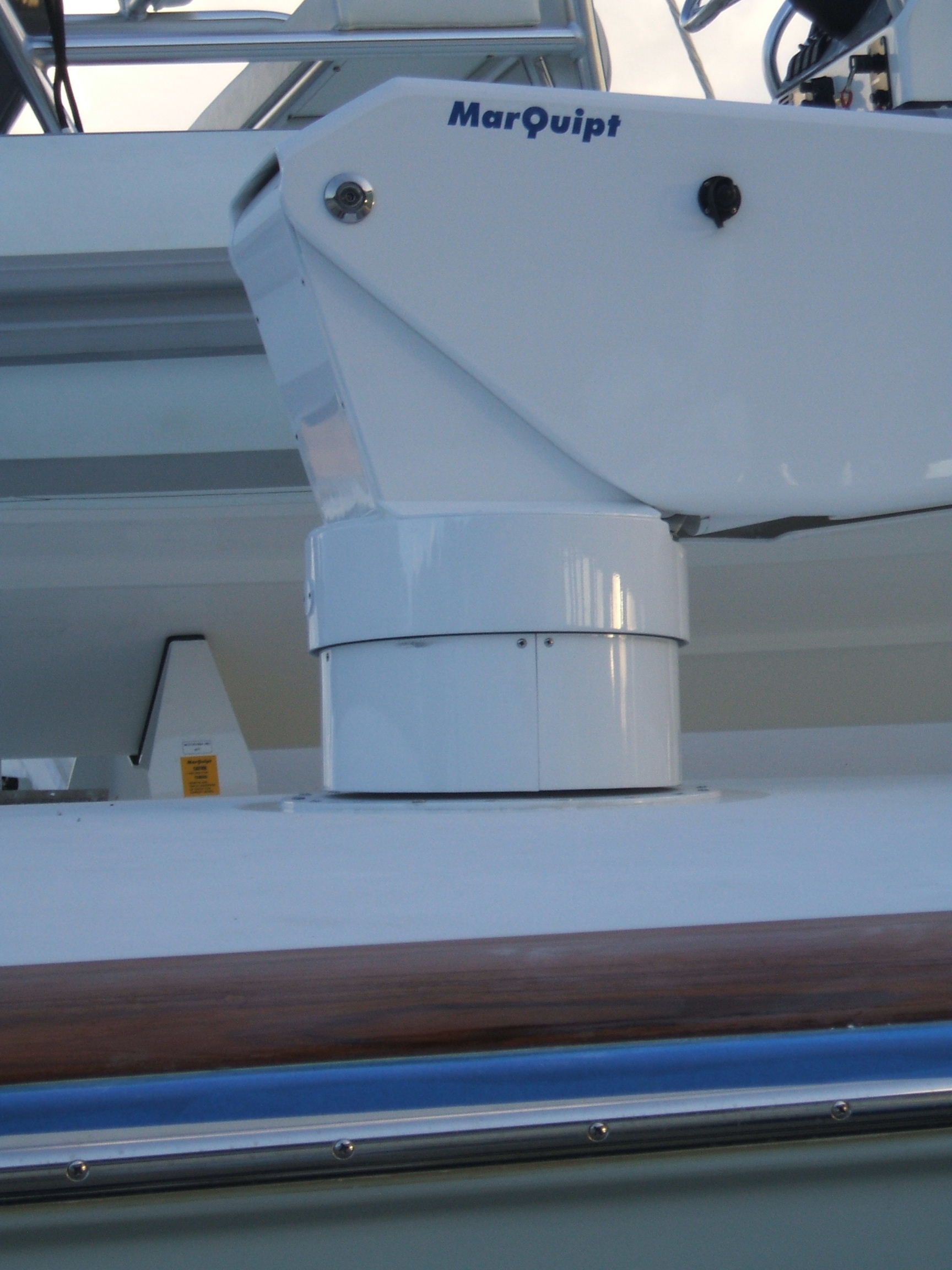 Stand Pipes for Davits and Cranes using a ring-bearing